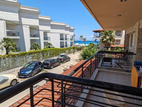 Property building, Patio, Parking