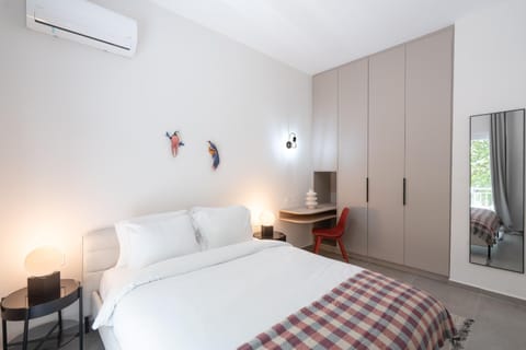 1BR Next to Metro Modern Living & Arcade Machine Apartment in Kallithea