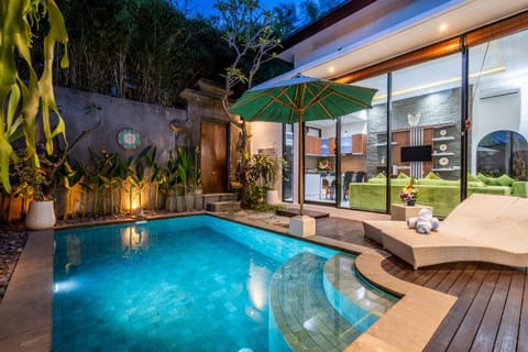 Living room, Swimming pool