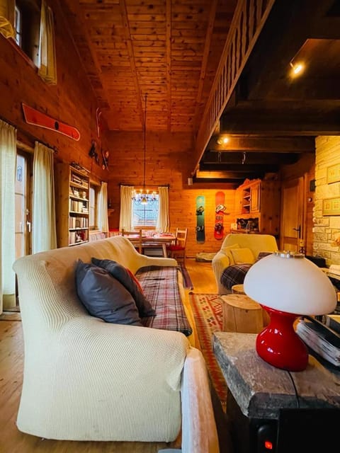Living room, Photo of the whole room, Seating area, Dining area