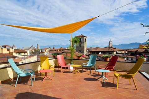 Property building, Patio, Day, View (from property/room), Balcony/Terrace, Living room, Seating area, sunbed
