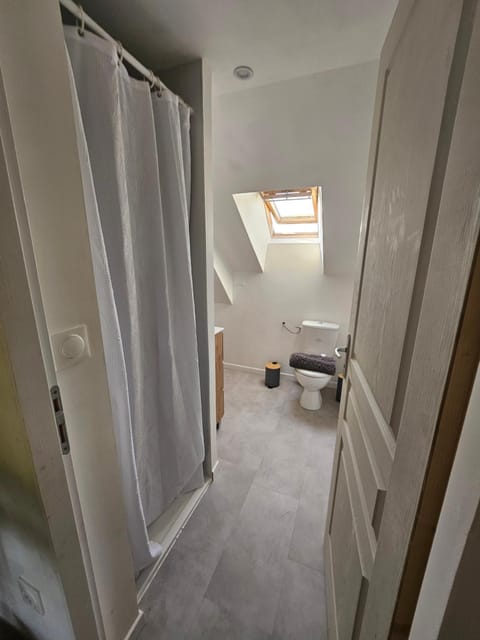 Chambre S proche circuit 24H Bed and Breakfast in Centre-Val de Loire