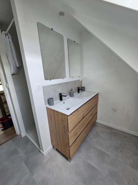 Chambre S proche circuit 24H Bed and Breakfast in Centre-Val de Loire