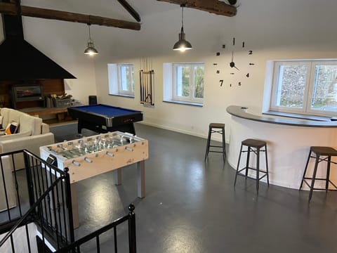 Game Room, Lounge or bar