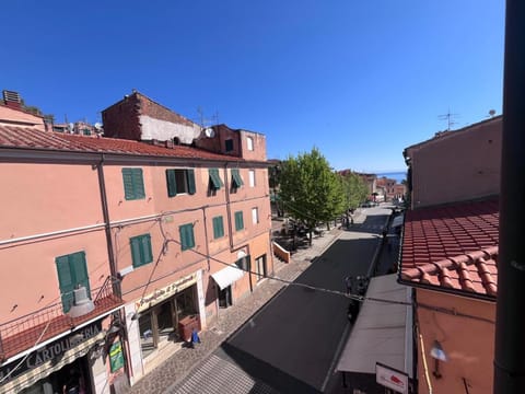 City view, Street view