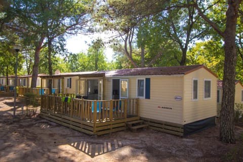 Property logo or sign, BBQ facilities, Balcony/Terrace, Balcony/Terrace, Other, Photo of the whole room, Decorative detail, Seating area, Aqua park, Kids's club, Logo/Certificate/Sign, Text overlay, Garden view, Entertainment