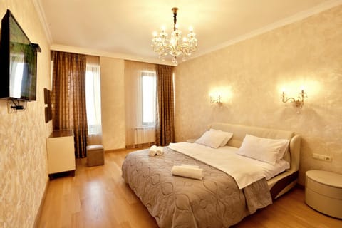 Bedroom, towels