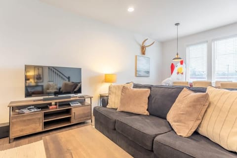 The Gibson by Stay Local Nashville House in East Nashville