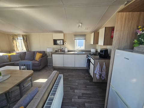 Kitchen or kitchenette, oven, stove