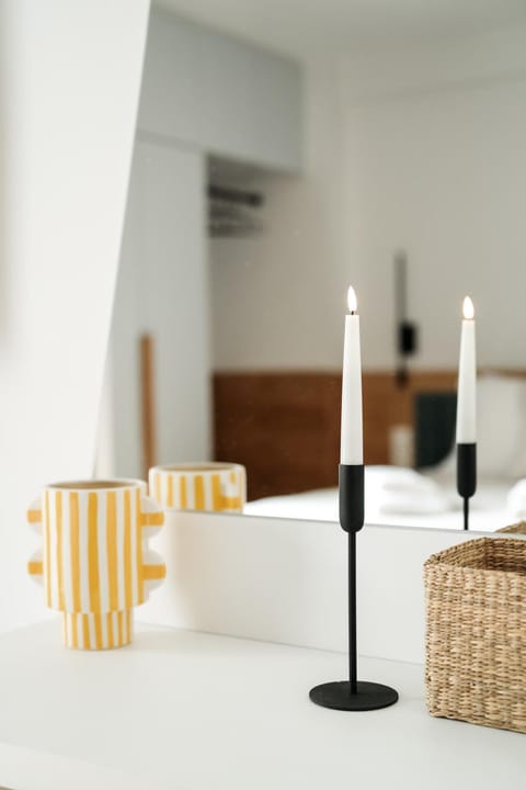 Bed, Kitchen or kitchenette, Food and drinks, Photo of the whole room, Bedroom, Food