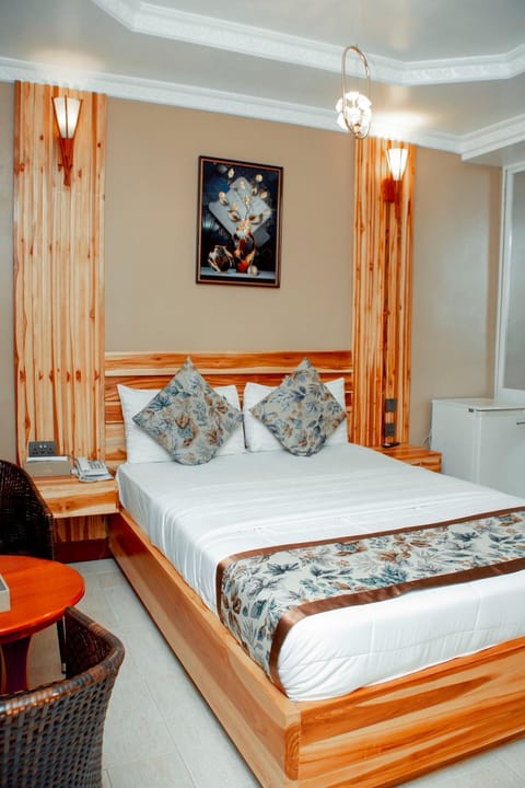 Seating area, Bedroom