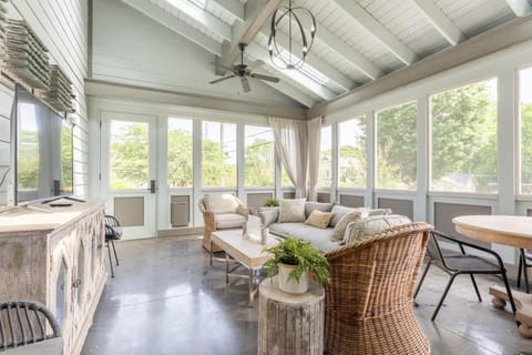 The Mont Rose by Stay Local Nashville House in Nashville