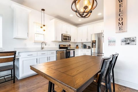 The Nashville Star by Stay Local Nashville House in East Nashville