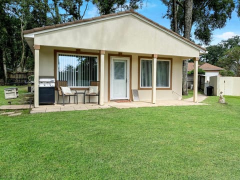 The Lake House, Pool, Dock and Lake Access, Pensacola House in Pensacola