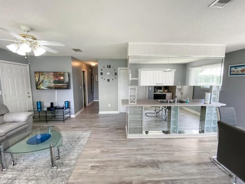 The Lake House, Pool, Dock and Lake Access, Pensacola House in Pensacola