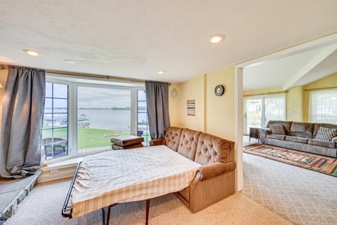 Scenic Views Spacious Webster Lake House! House in Indiana