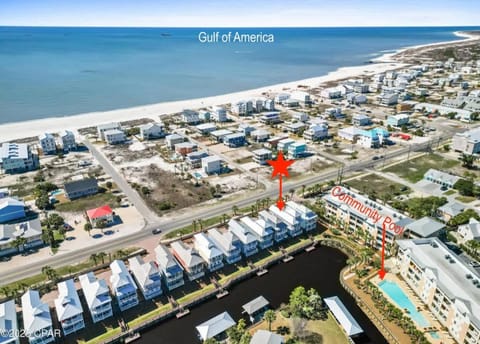 Sol Shine Gulf-View Retreat Steps from the Sand House in Mexico Beach