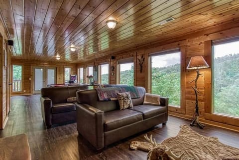 Pine Top Paradise by Avada Properties House in Pittman Center