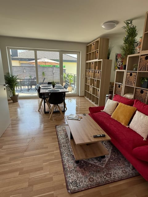Living room, Dining area, Food
