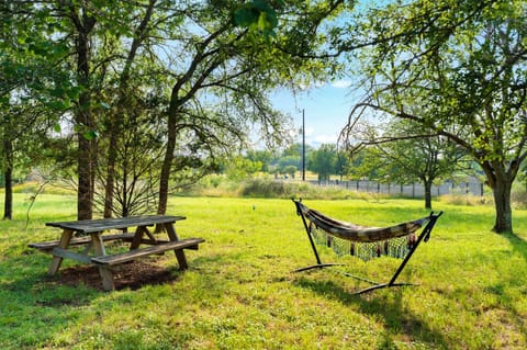 2br Texas Countryside Home w Hot Tub House in Marble Falls