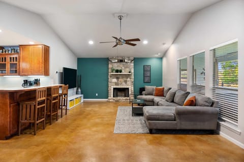 2br Texas Countryside Home w Hot Tub House in Marble Falls