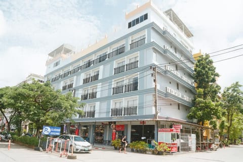 Property building, Day, City view