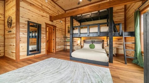 Jericho Way- luxe retreat indoor pool theater room House in Sevierville