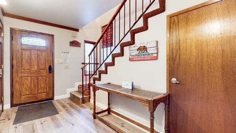 Mammoth Pines #02 - Year-Round Activities House in Mammoth Lakes