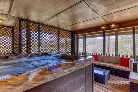 Honey Bear Slopes by Avada Properties House in Gatlinburg