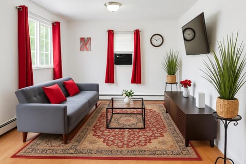 Communal lounge/ TV room, TV and multimedia, Living room, Evening entertainment