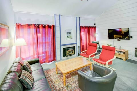 Mountain Shadows #B08 - Near Hike Bike & Ski House in Mammoth Lakes