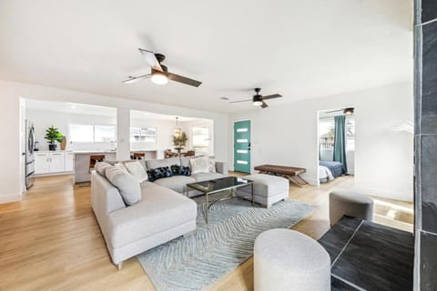 AZULA villa at beach Galveston, TX Villa in Jamaica Beach