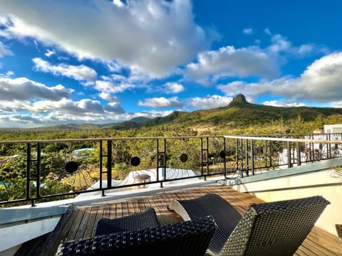Patio, Day, Natural landscape, View (from property/room), Balcony/Terrace, Mountain view