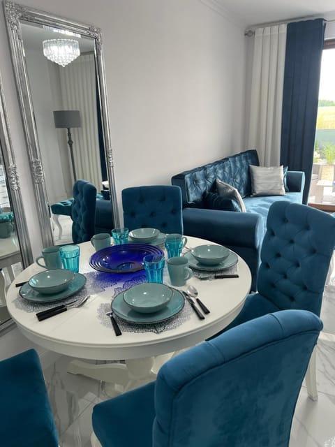 Apartament Cyprian De LUX z ogrodem Apartment in Pomeranian Voivodeship