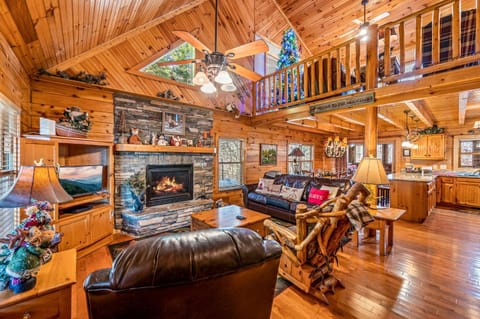 Fox n Socks by Avada Properties House in Pigeon Forge