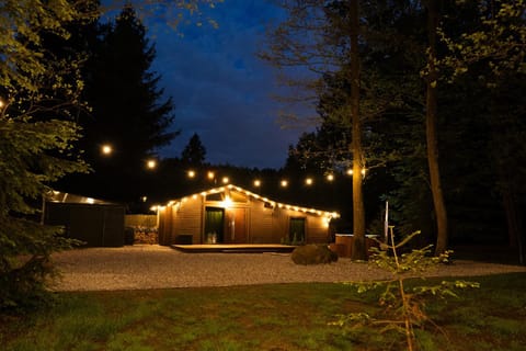 Property building, Natural landscape, Garden, Garden view