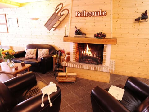 Appartement T2 avec balcon et wifi près des pistes - FR-1-807-64 Apartment in Notre-Dame-de-Bellecombe