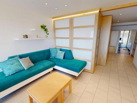 Spacieux 2P rénové face mer avec terrasse et garage - FR-1-196-381 Apartment in Menton