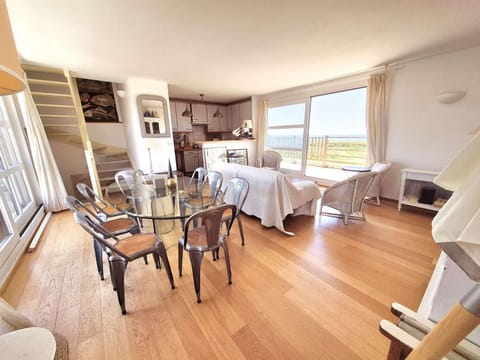 Appartement Duplex, Vue Mer, Terrasses, Parking Incl. - FR-1-675-50 Apartment in Wimereux
