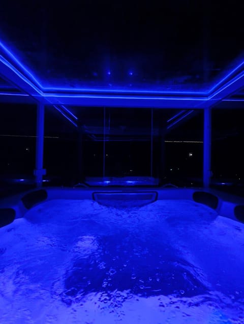 Cabana Sítio Cachoeiras do Caledônia Chalet in Nova Friburgo