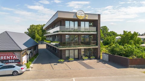 Property building, Location