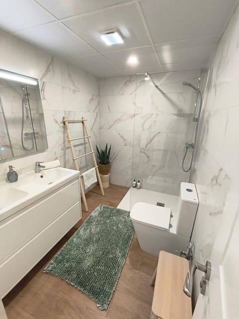 Fuengirola Castle and Sea Views Apartment Apartment in Fuengirola