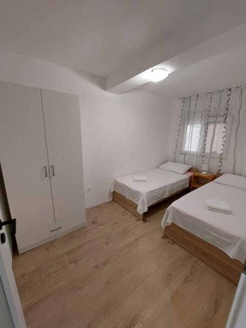 Apartments Babić Apartment in Okrug Gornji