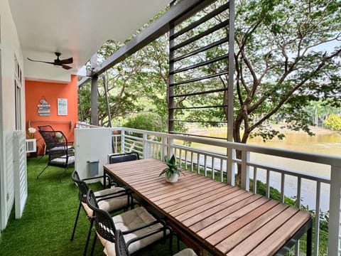 Patio, View (from property/room), Balcony/Terrace