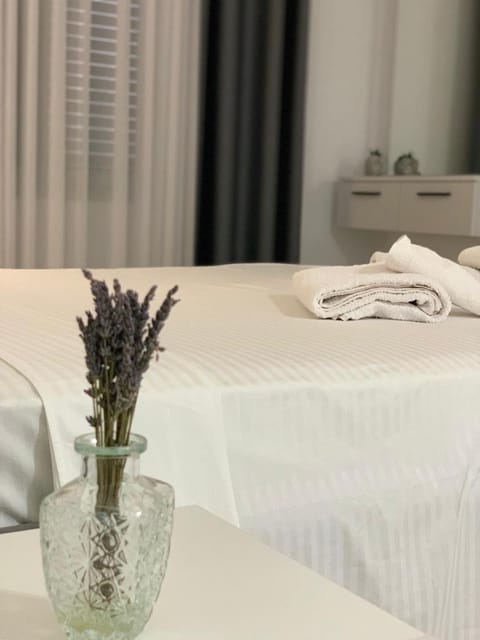 Rozafa Guest Room Center Hotel in Montenegro