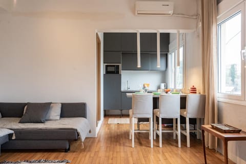 Seating area, Dining area