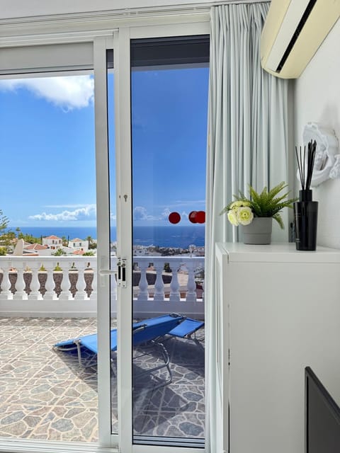 Day, View (from property/room), Sea view