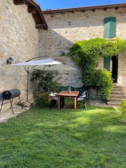 Cottage, relax nella natura, colline, parcheggio, Wifi House in Emilia-Romagna