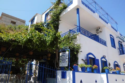 Facade/entrance, Garden, Garden