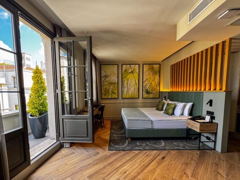 Bed, Balcony/Terrace, Balcony/Terrace, Photo of the whole room, Bedroom